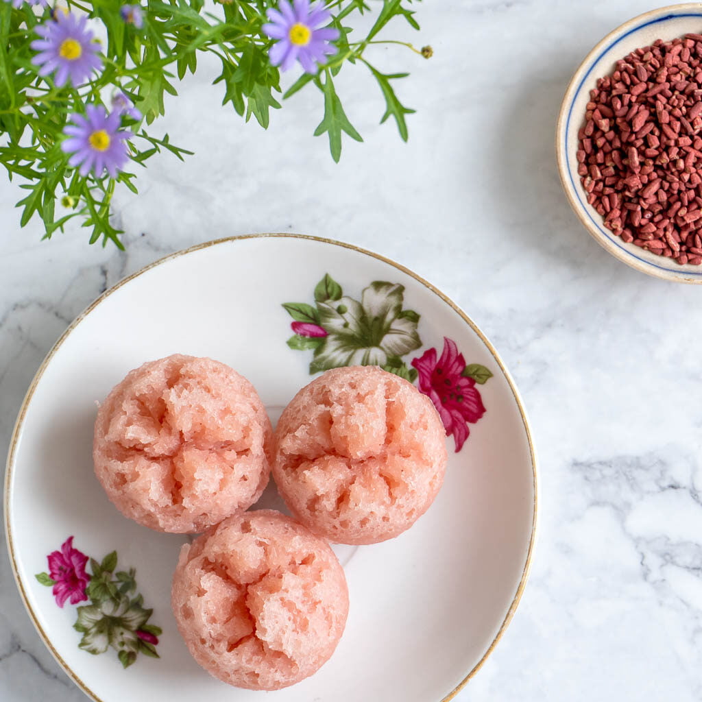 Red Yeast Rice Huat Kueh (Steamed Rice Cake) - My Lovely Recipes