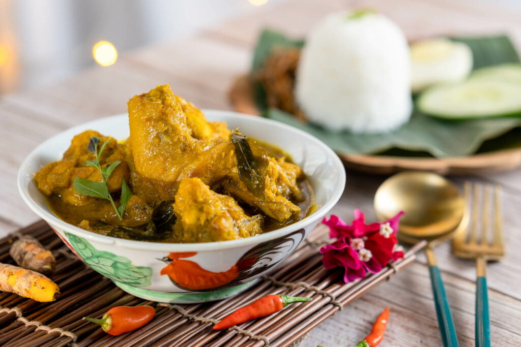 Turmeric Chicken 黄姜鸡