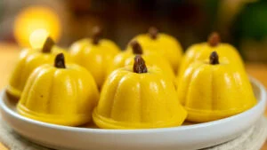 小金瓜马来糕 Pumpkin Malay Cupcakes/ Ma Lai Go
