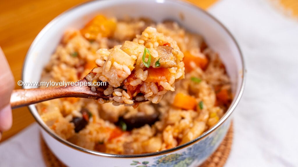 Tomato Pork Belly Steamed Rice 番茄五花肉蒸饭