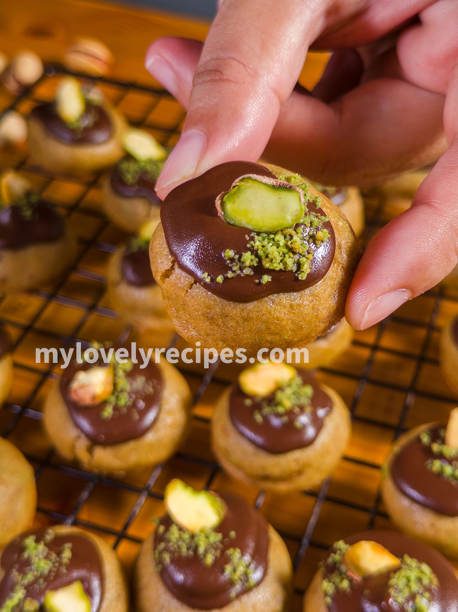 Pinterest image for Pistachio Kunafa Cookies (Dubai Chocolate Cookies)