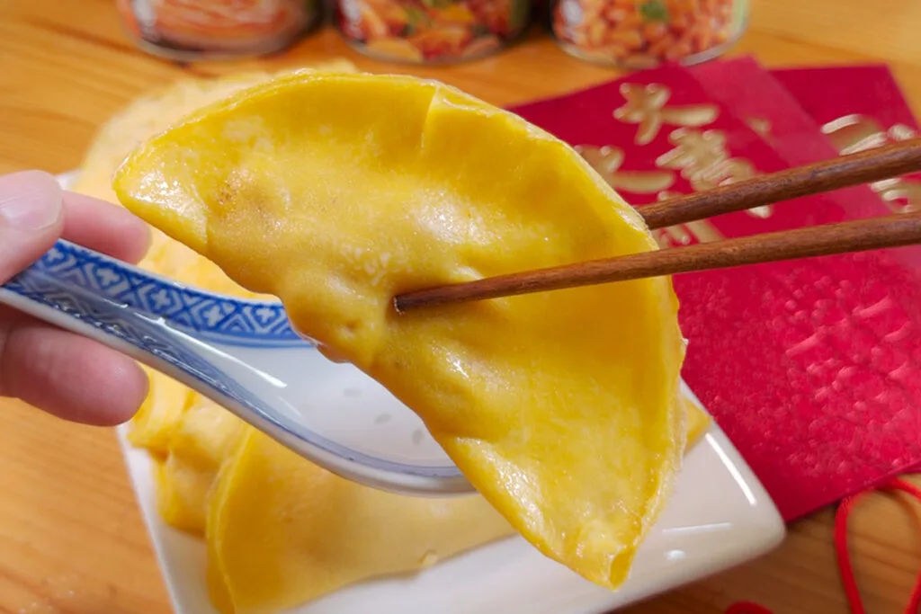 Golden Egg Dumplings 黄金蛋饺